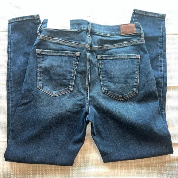 American Eagle Outfitters High Rise Blue Jeans - Picture 2 of 7